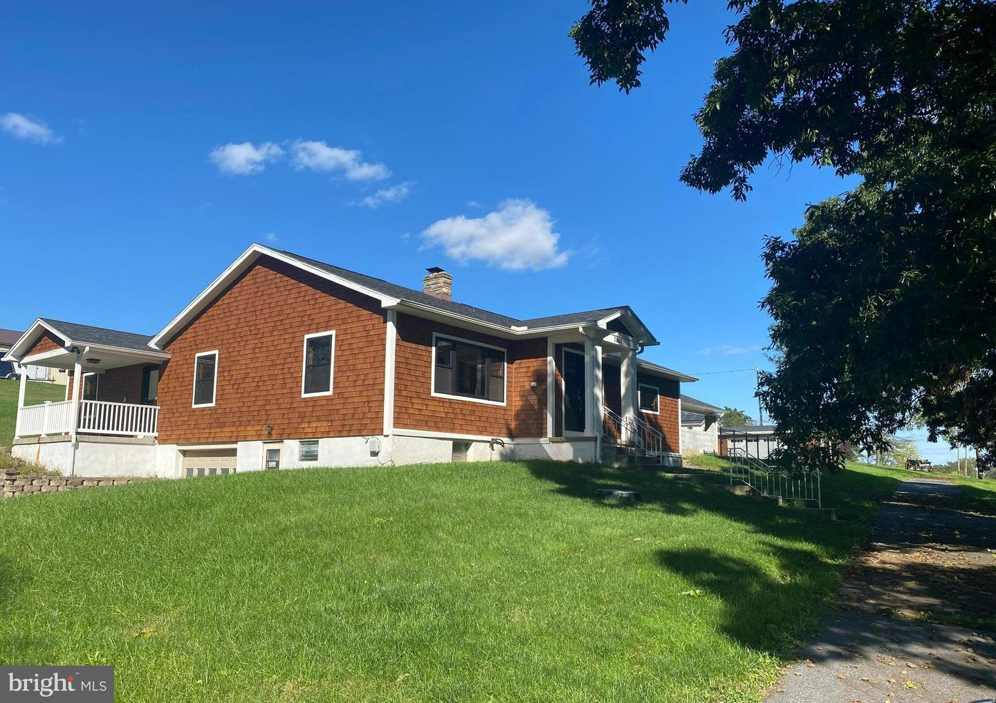 3901 Sweet Arrow Lake Road, Pine Grove