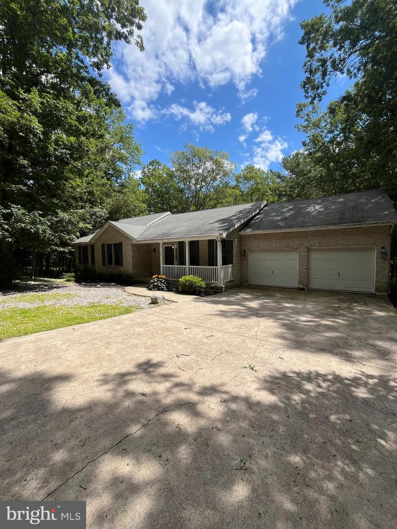 11 La Mesa Drive, Hazleton
