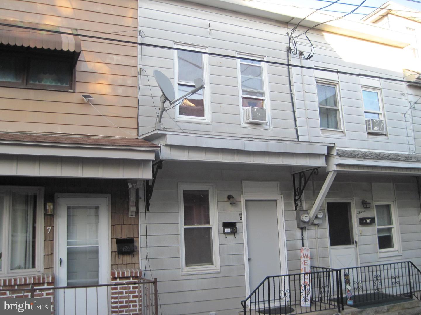 9 S Grant Street, Shenandoah