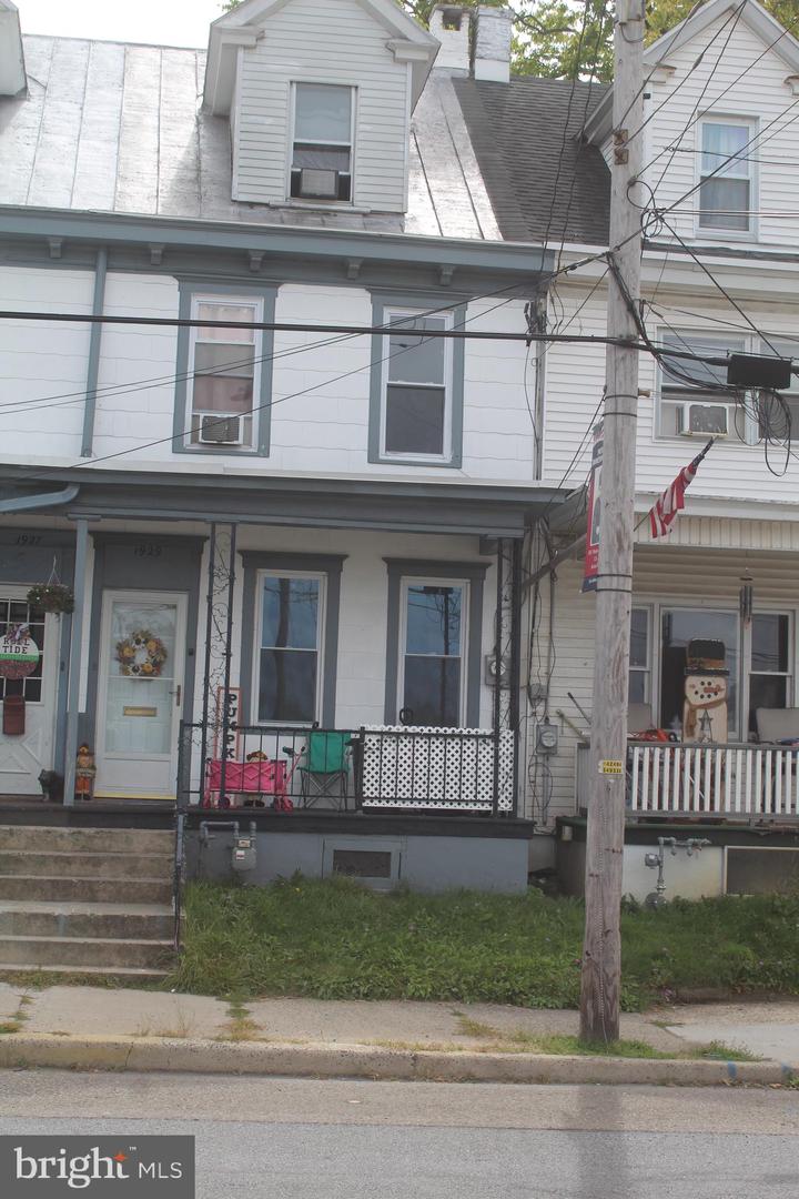 1929 W Market Street, Pottsville