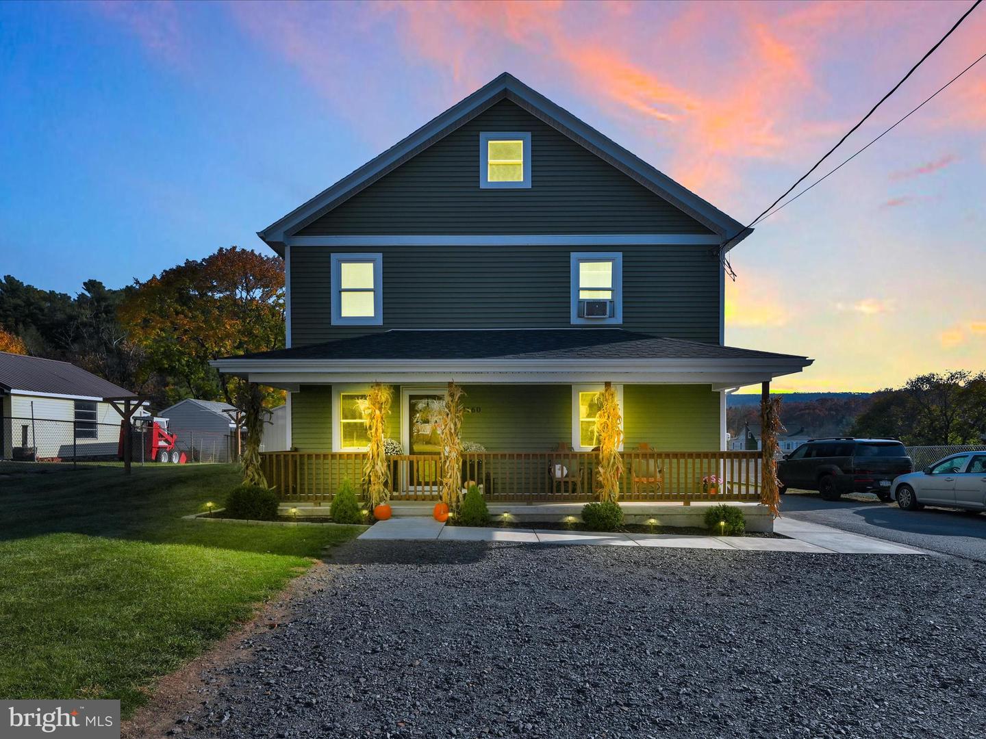 1160 Bunting Street, Llewellyn