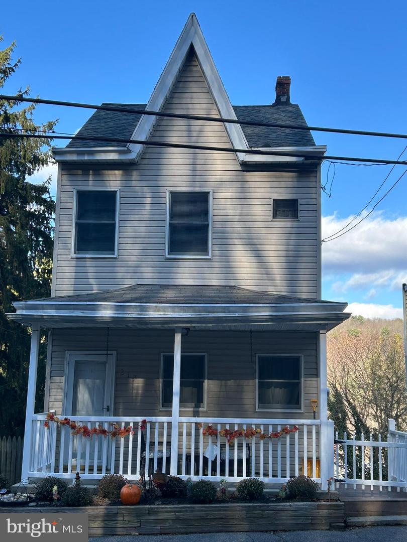 217 W Savory Street, Pottsville