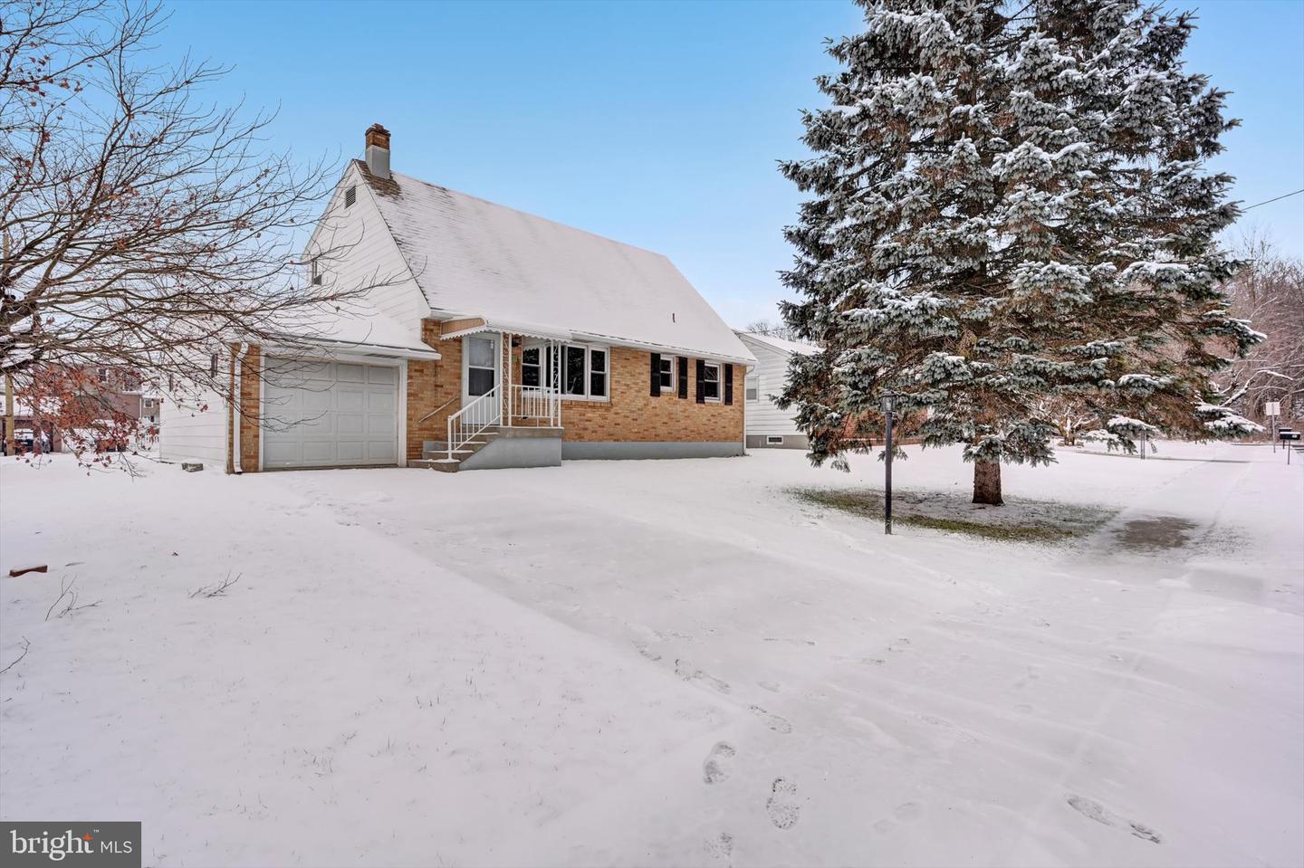 49 Meadow Avenue, Tamaqua