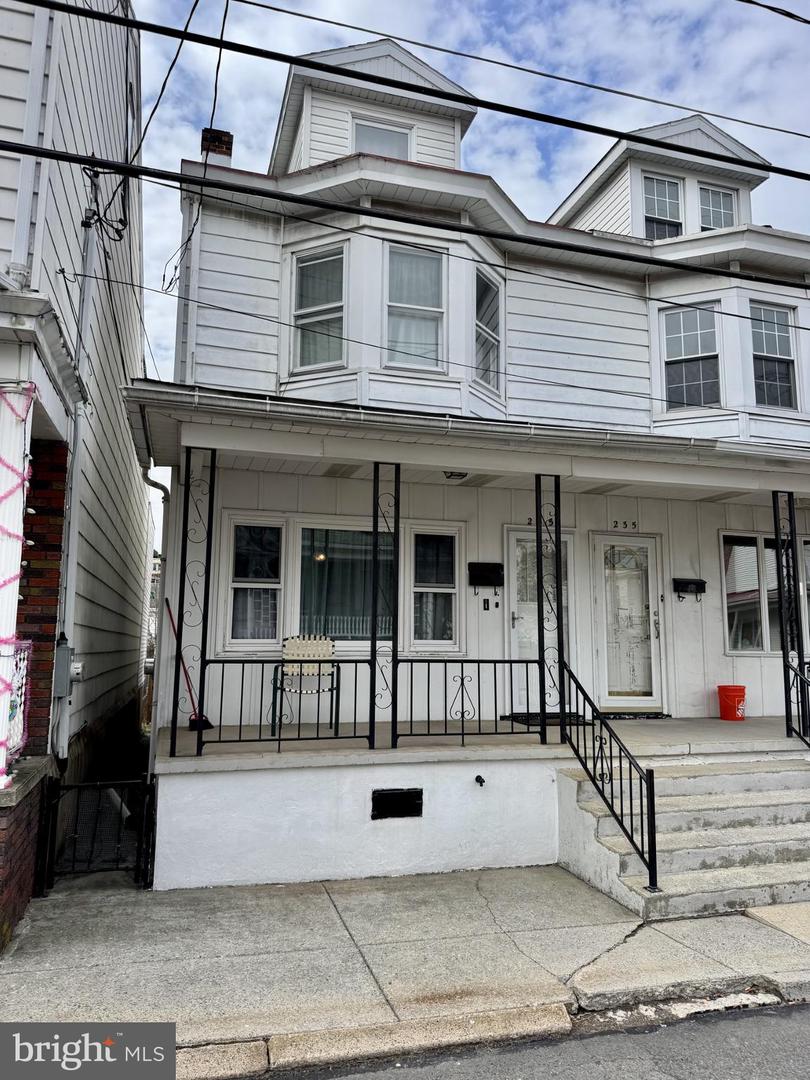233 Carbon Street, Minersville