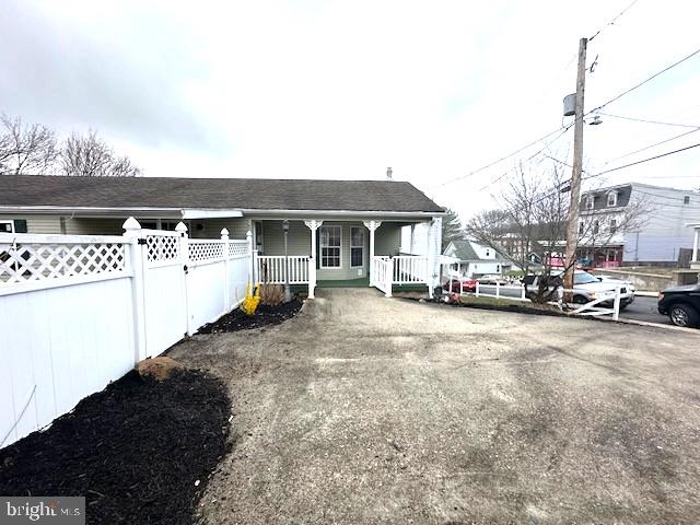 1015 W Race Street, Pottsville