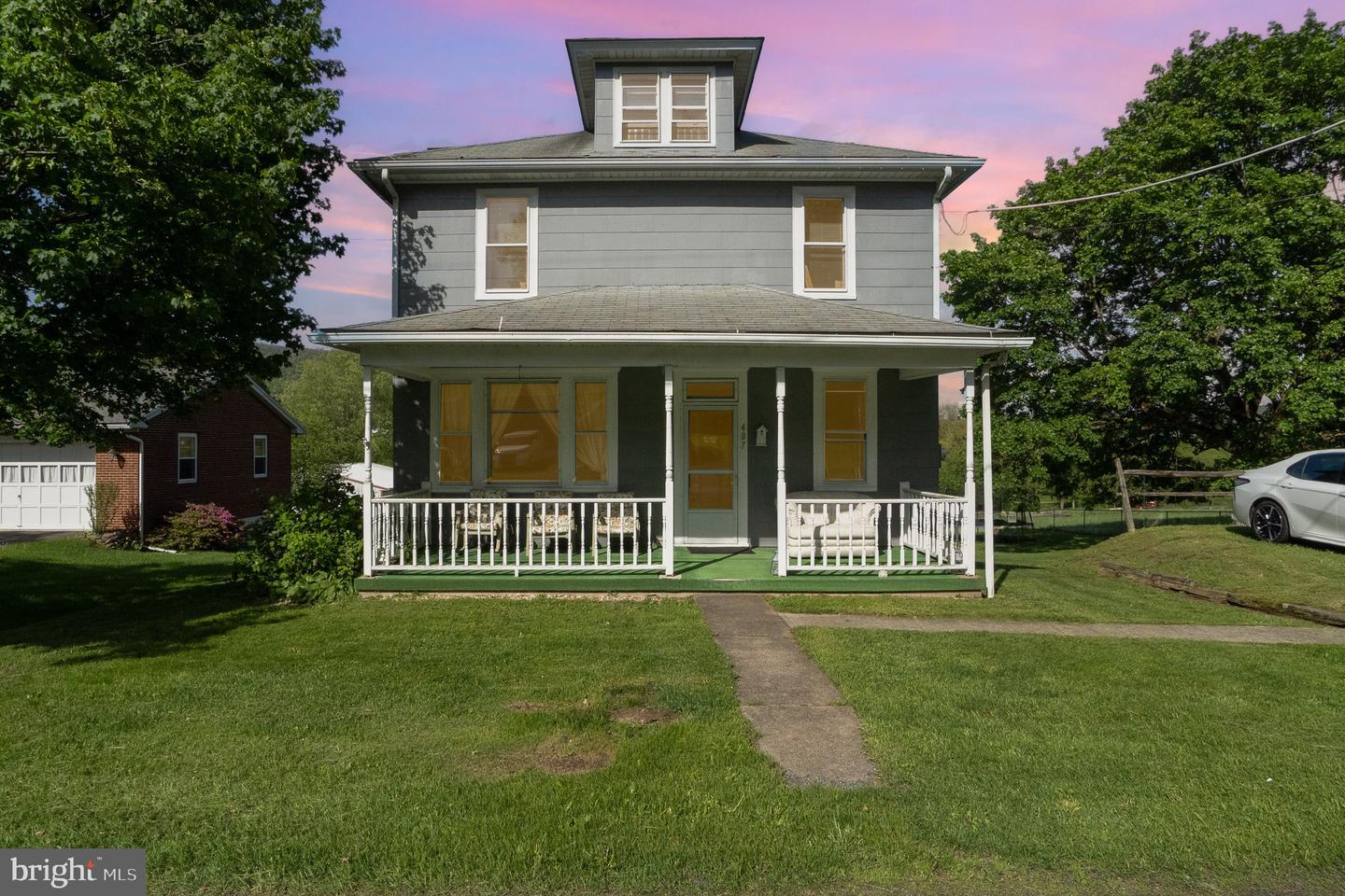 407 Greenwood, Tower City