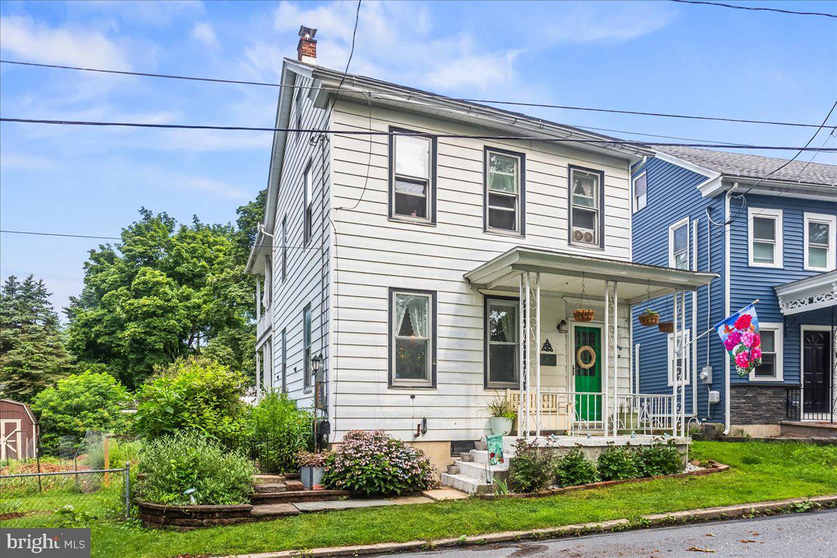 68 Carbon Street, Pine Grove