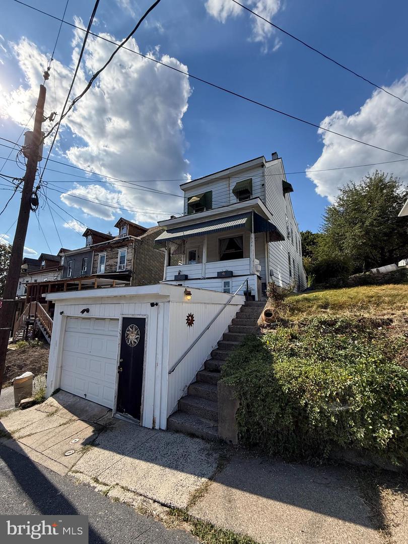 326 E Race Street, Pottsville