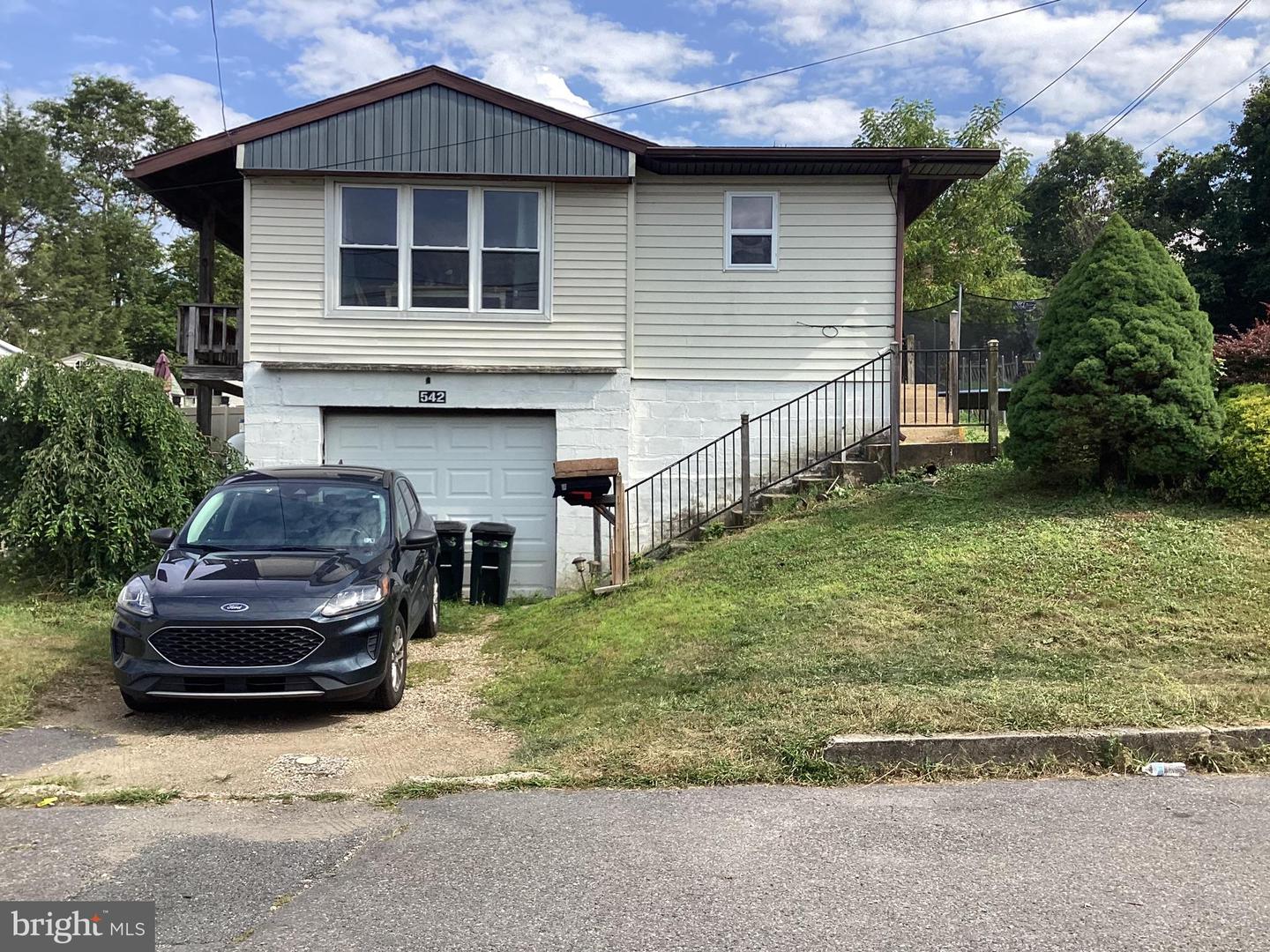 542 Third Street, Port Carbon