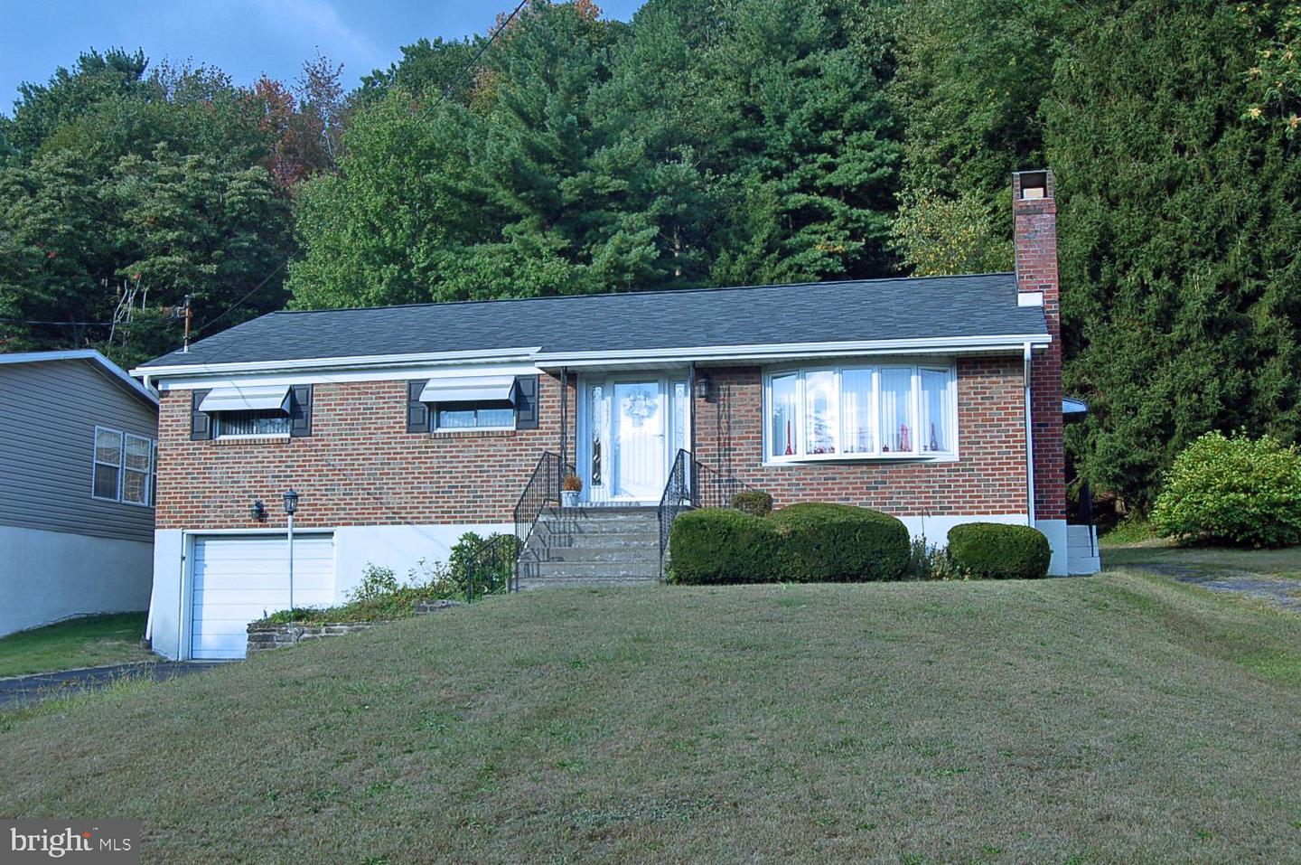 714 Port Carbon Saint Clair Highway Highway, Pottsville