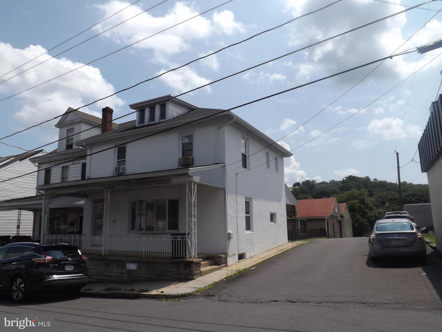 233 S South Street, Minersville
