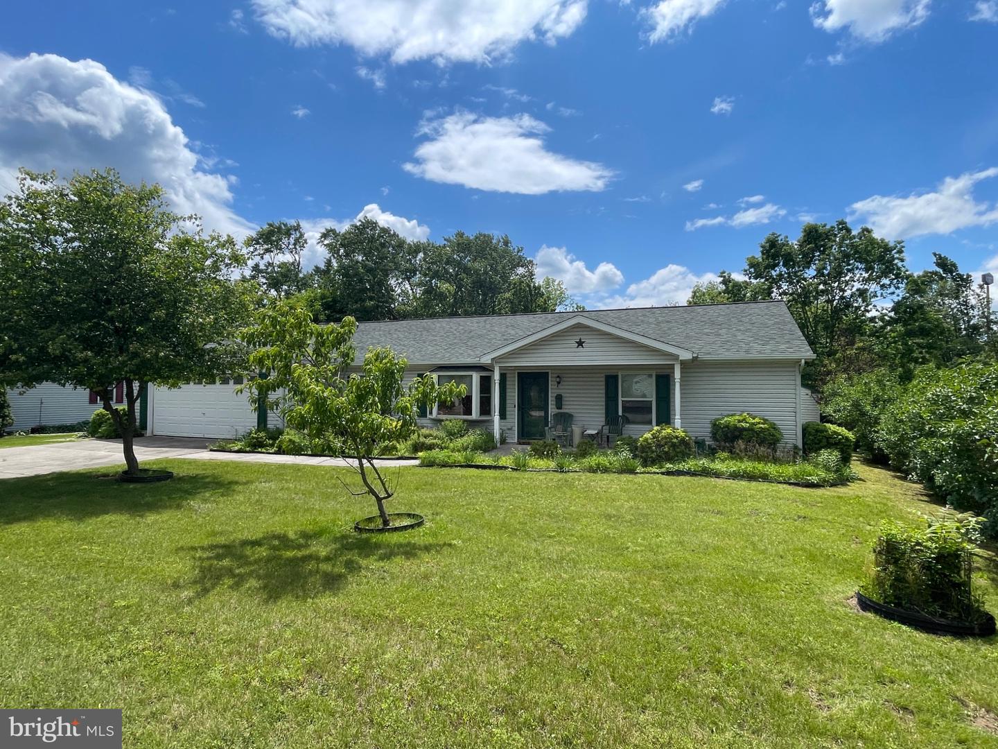 848 Trestle Court, Pine Grove