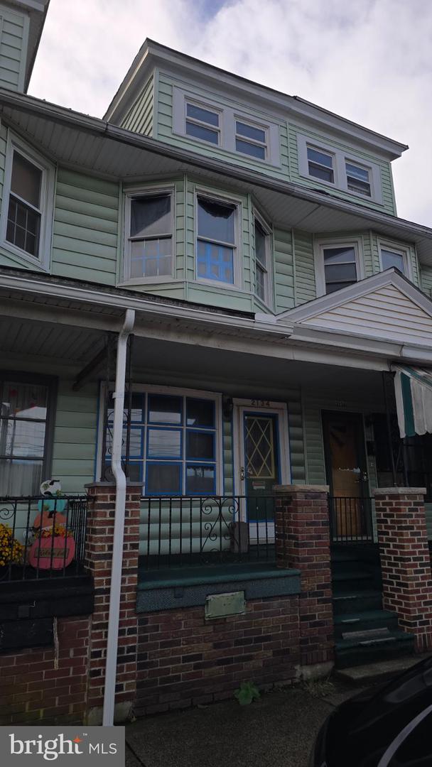 2134 Centre Street