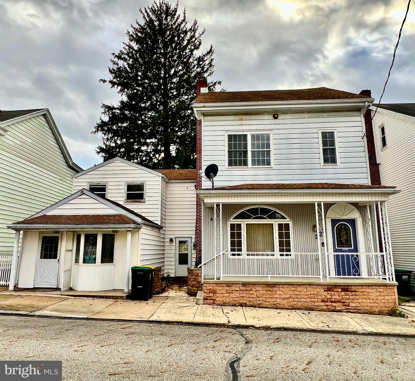 323 N Hobart Street, Gordon