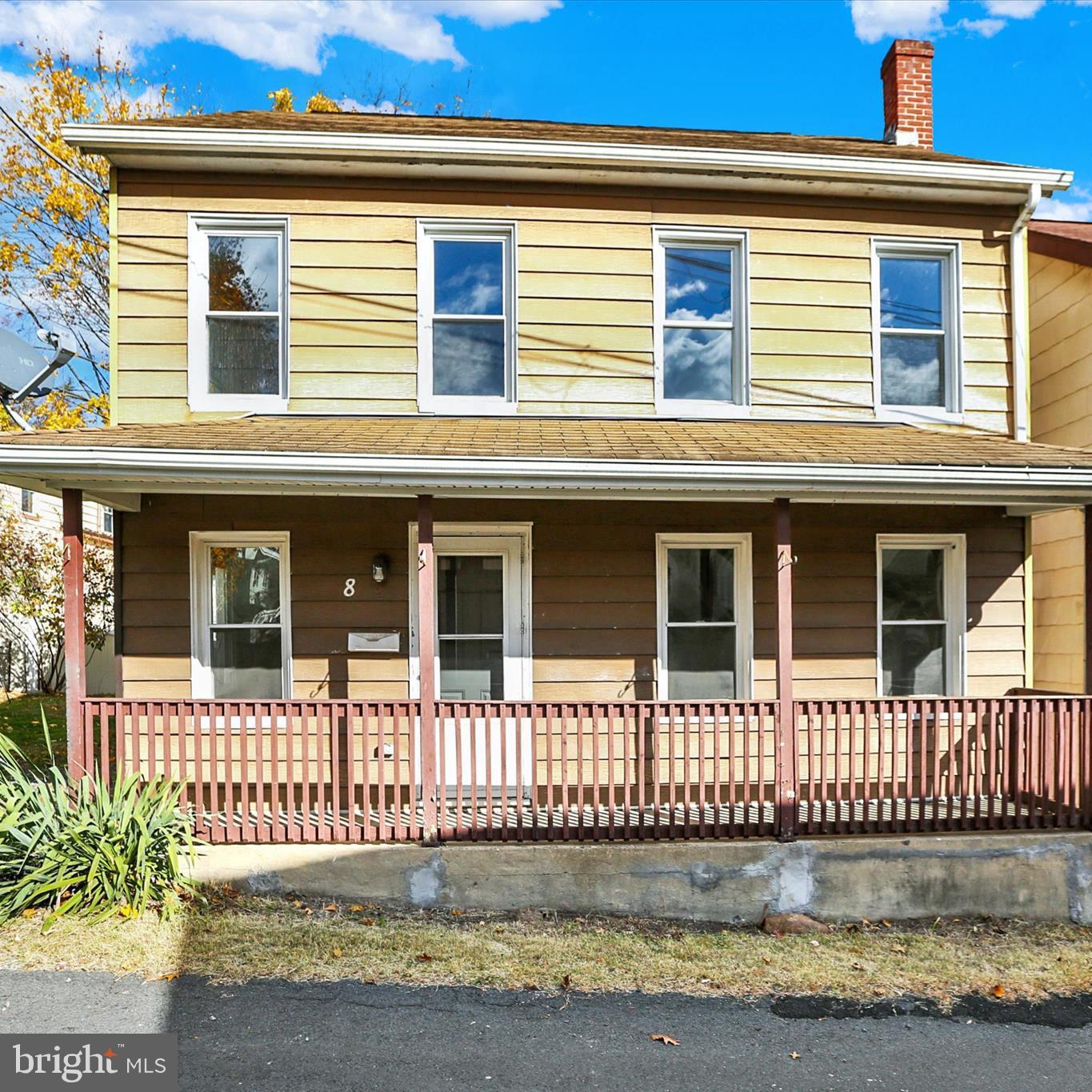 8 Columbia Avenue, Cressona