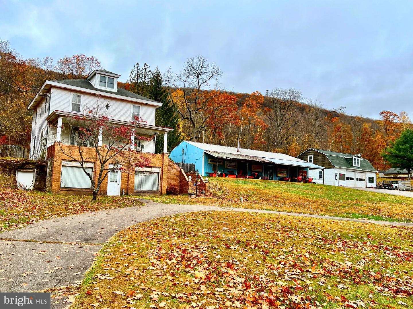 992 Fountain Street, Ashland