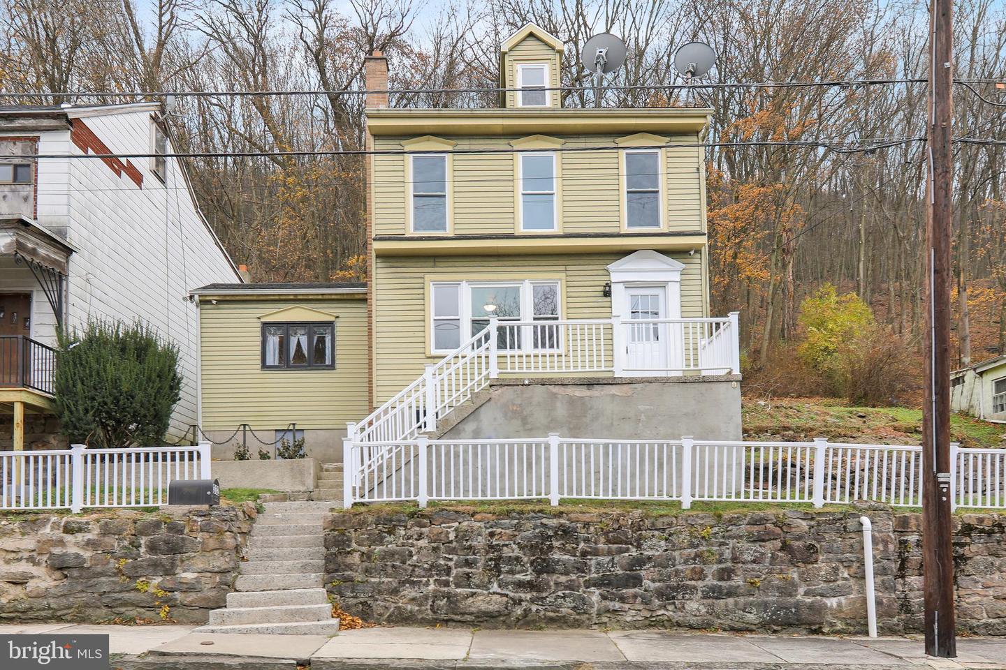 332 W Savory Street, Pottsville