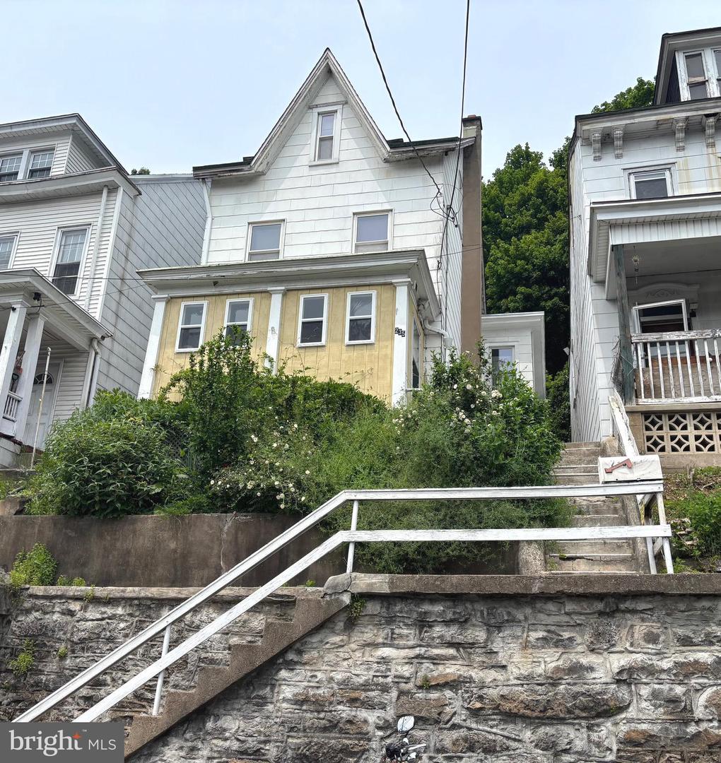 235 Chestnut Street, Ashland