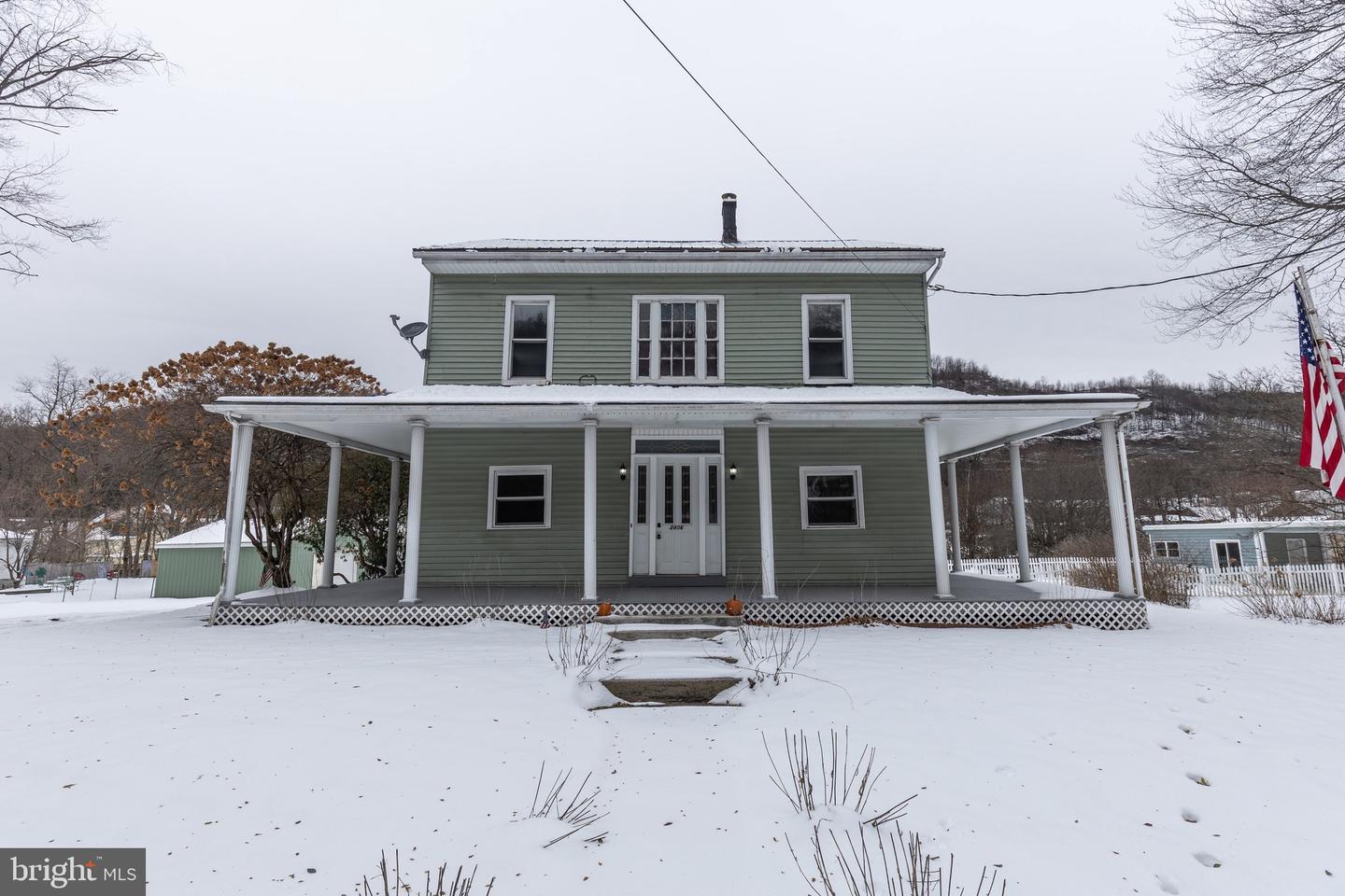 2406 Railroad Street, Mahanoy Plane