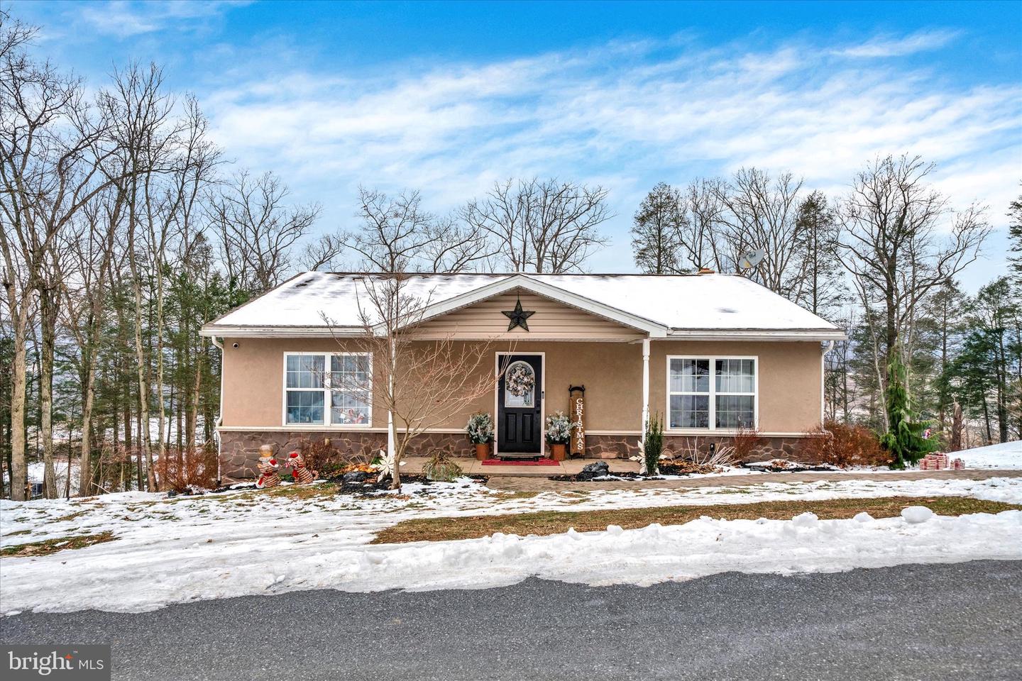 11 Hill Side Drive, Pine Grove