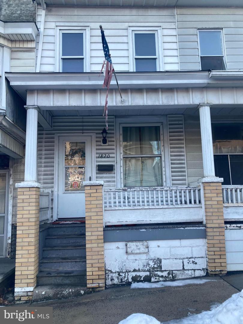 1820 Centre Street, Ashland