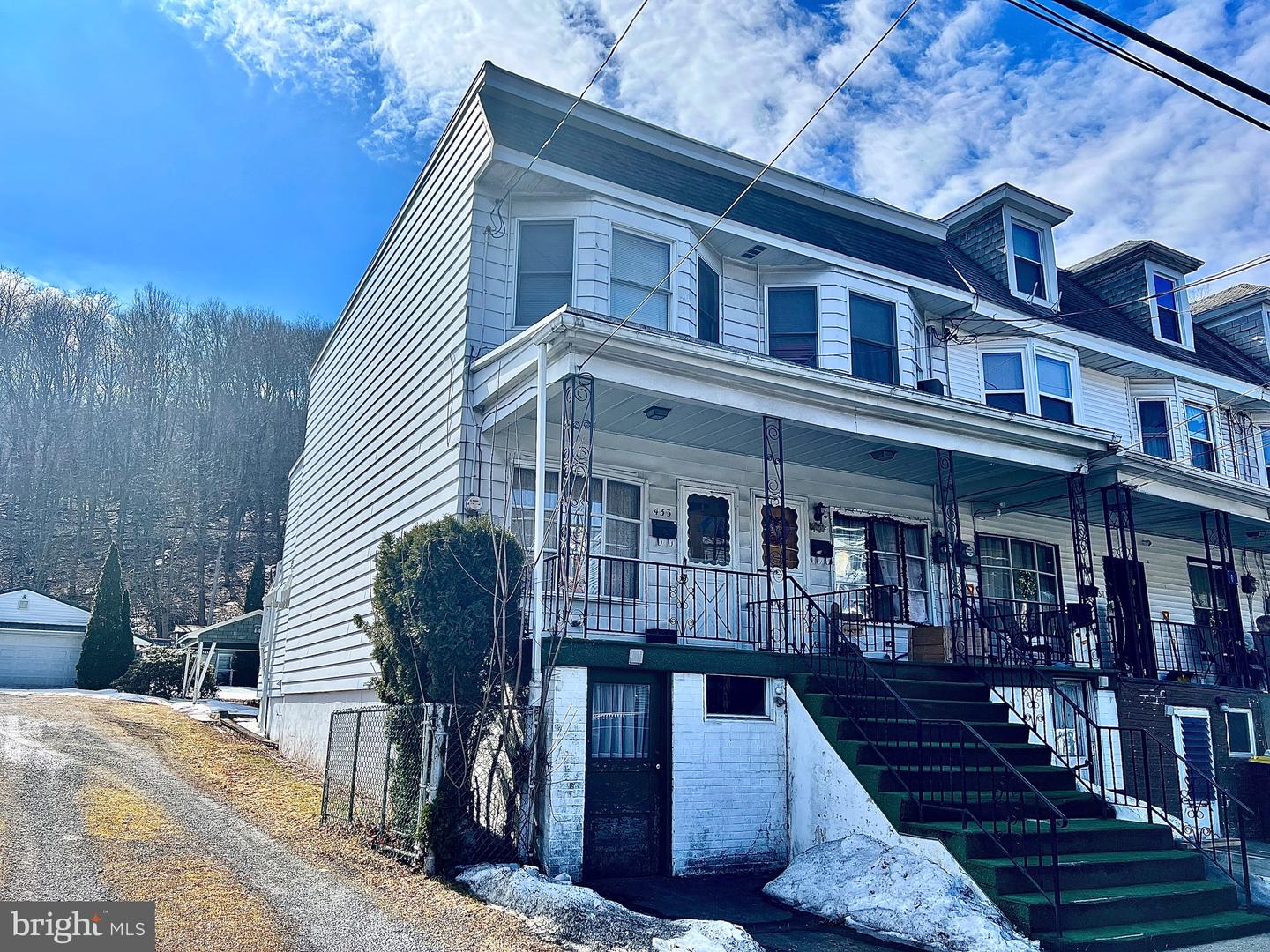 433 W Main Street, Girardville