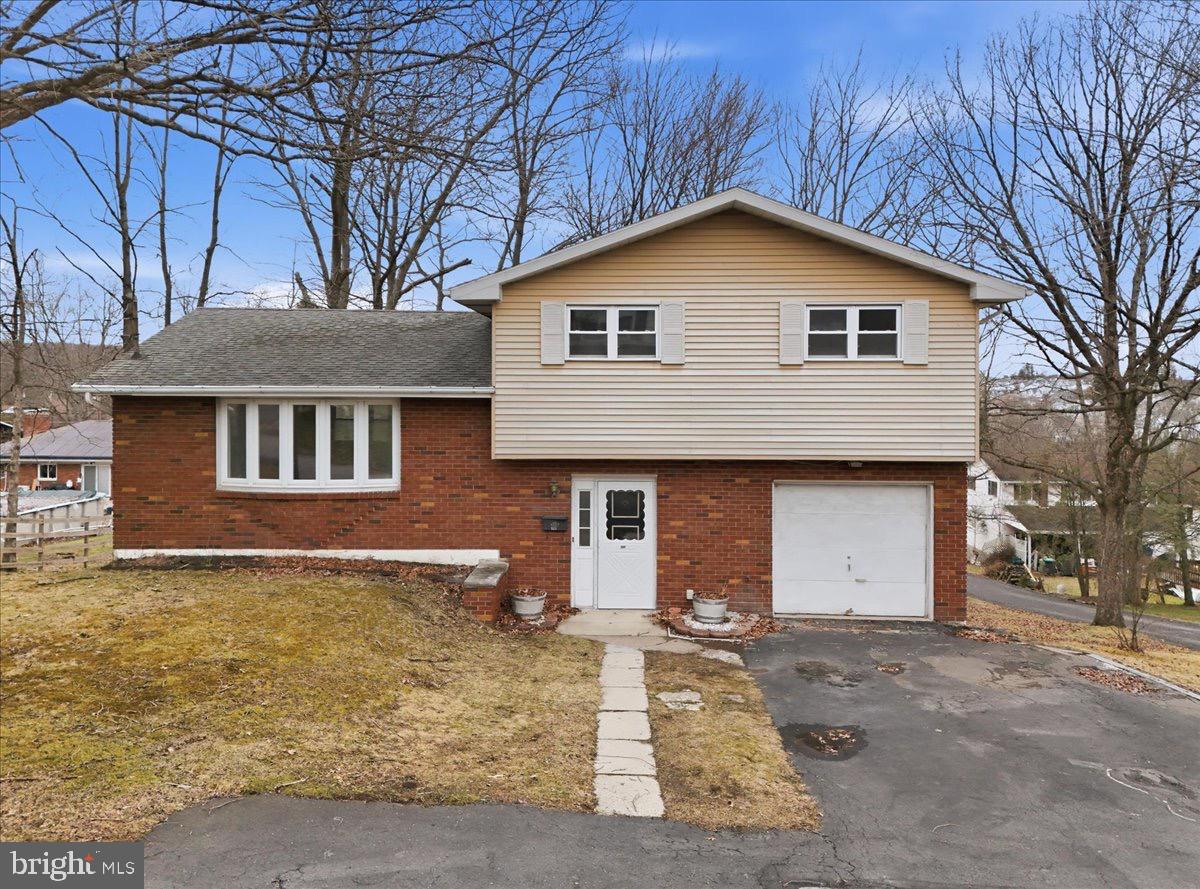 523 W Laurel Street, Frackville