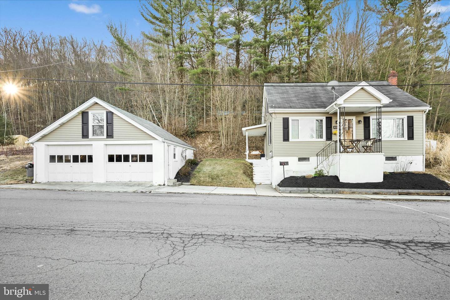 412 E Bacon Street, Pottsville