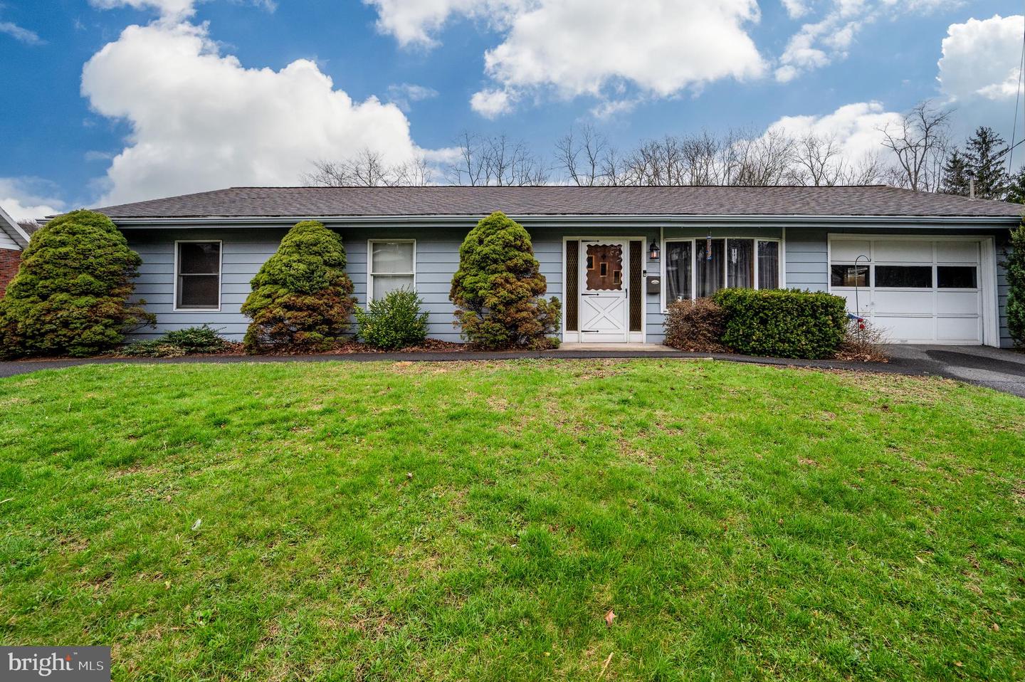 585 N Wade Road, Saint Clair