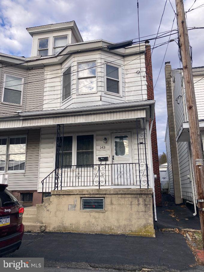 143 N Railroad Ave., Frackville