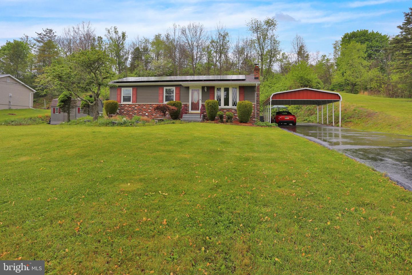 183 E Adamsdale Road, Orwigsburg