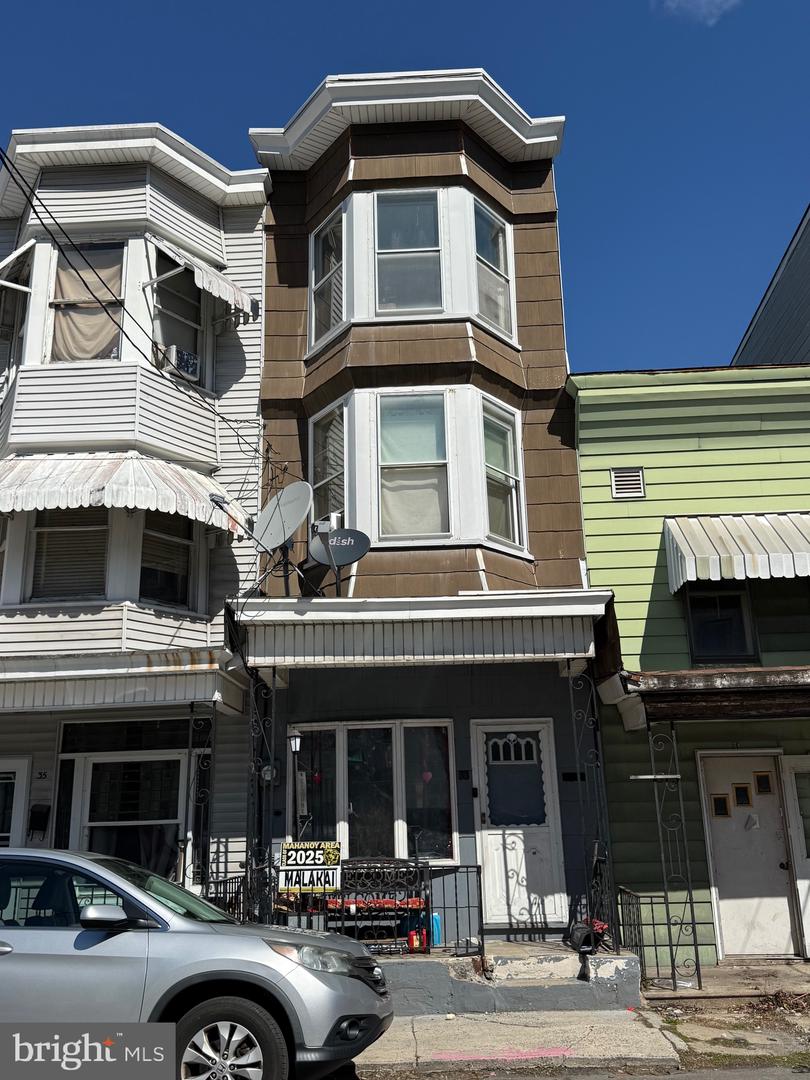 33 W Spruce Street