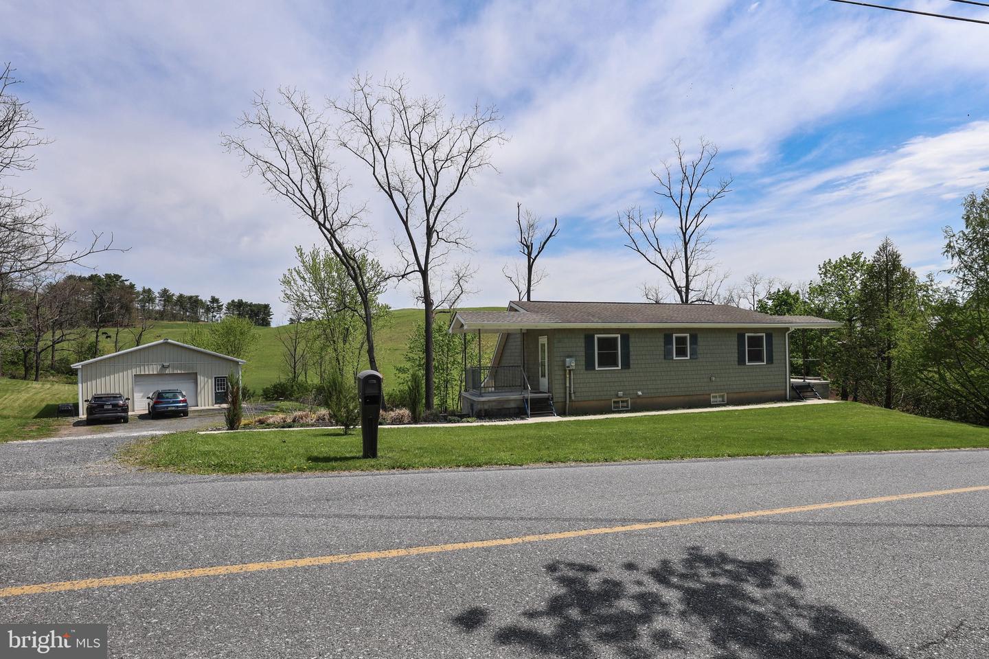 519 Old Forge Road, Pine Grove