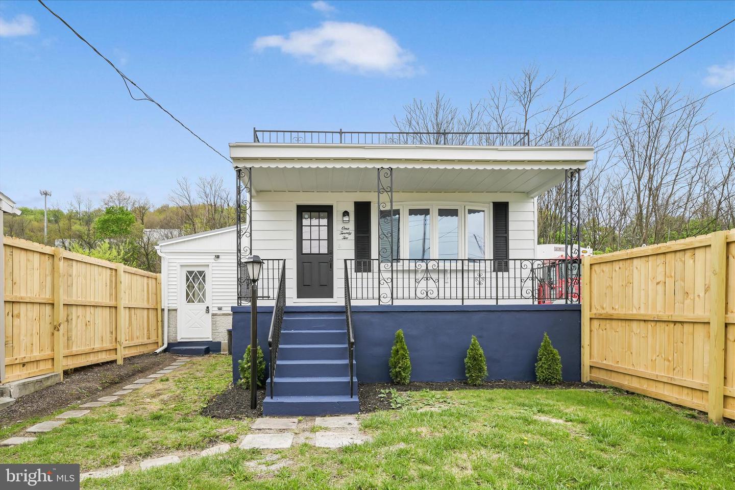 122 S 3rd Street, Saint Clair