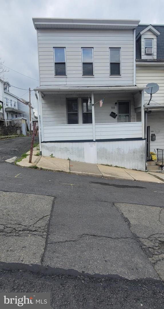 322 W Race Street