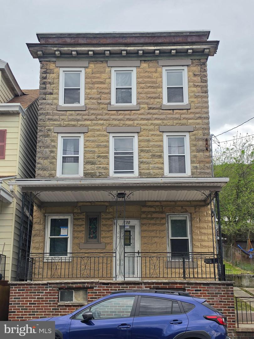 130 E Bacon Street