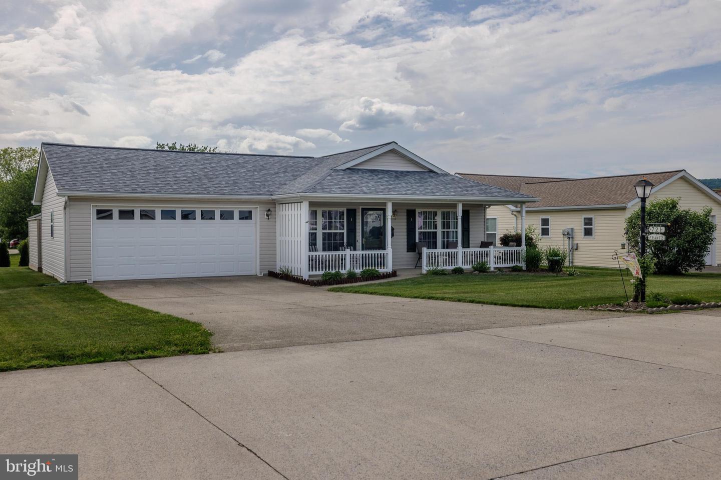 721 Union Court, Pine Grove