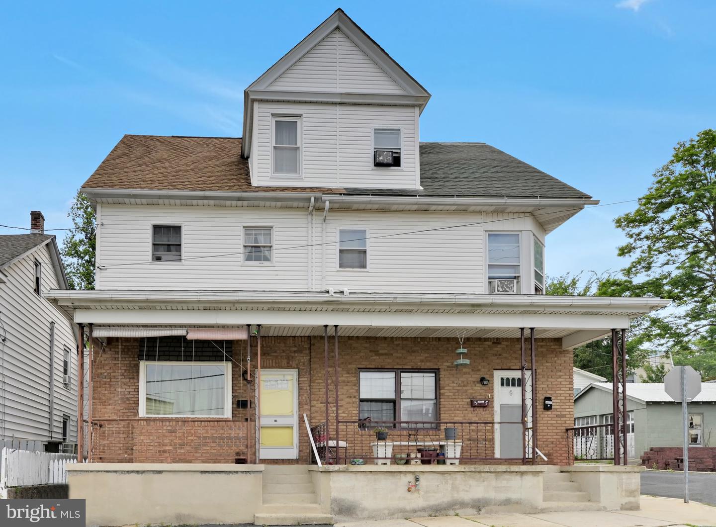 33 Avenue A