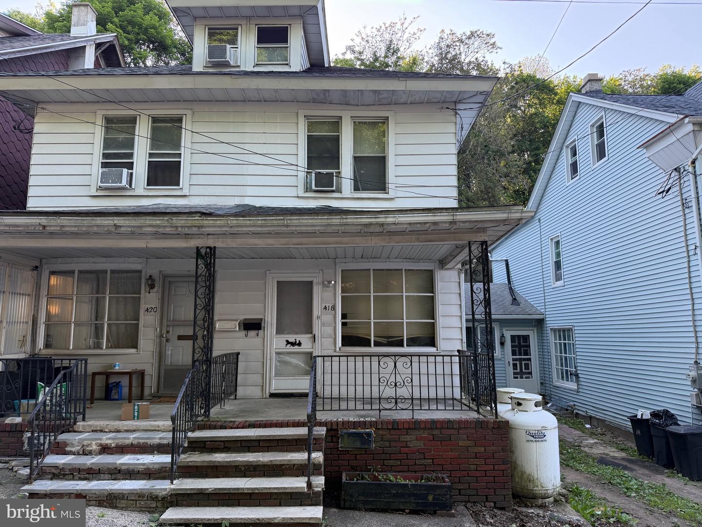 418 Laurel Street