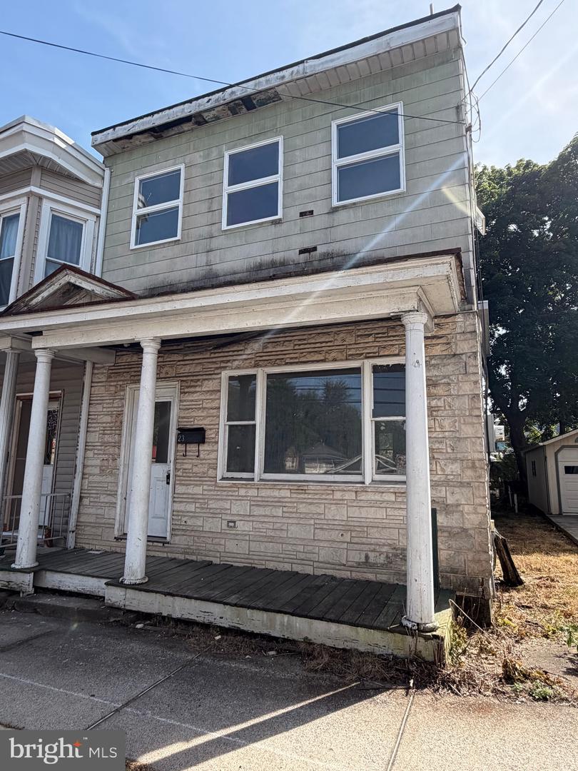 23 S Spring Street, Tremont
