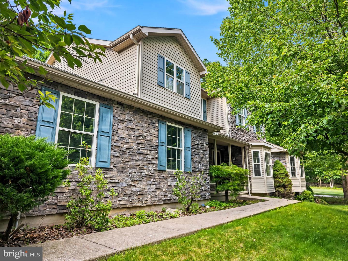2 Pinewood Circle