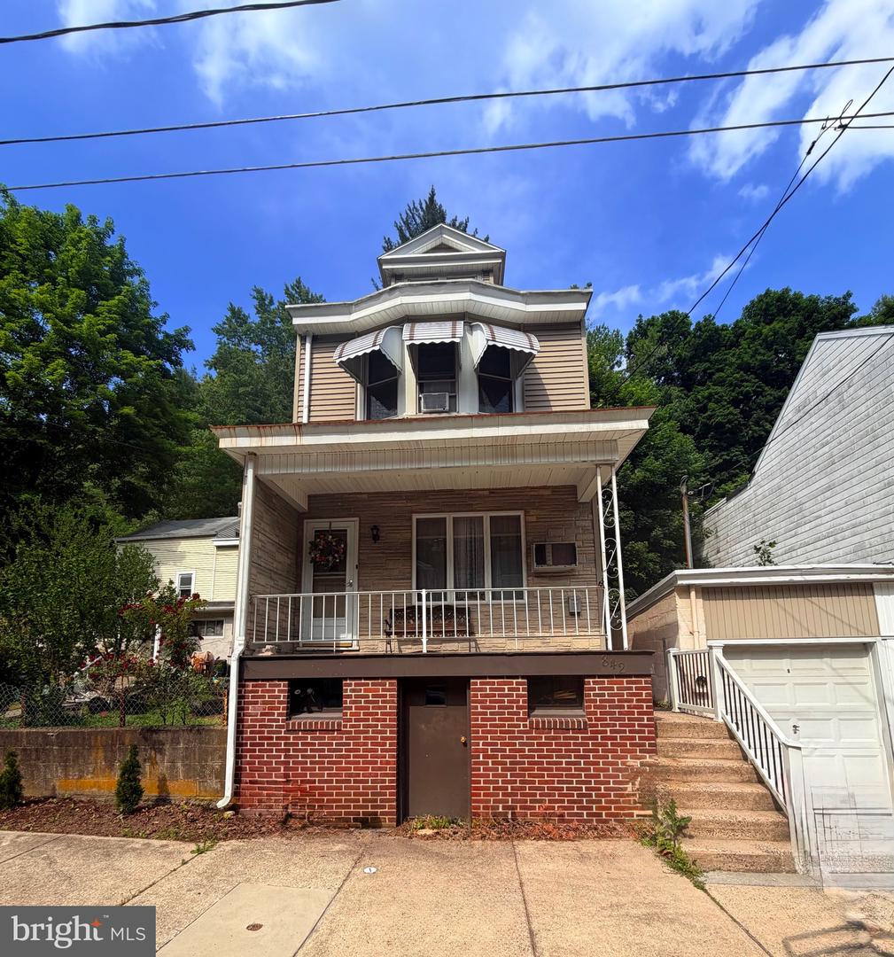 842 Water Street