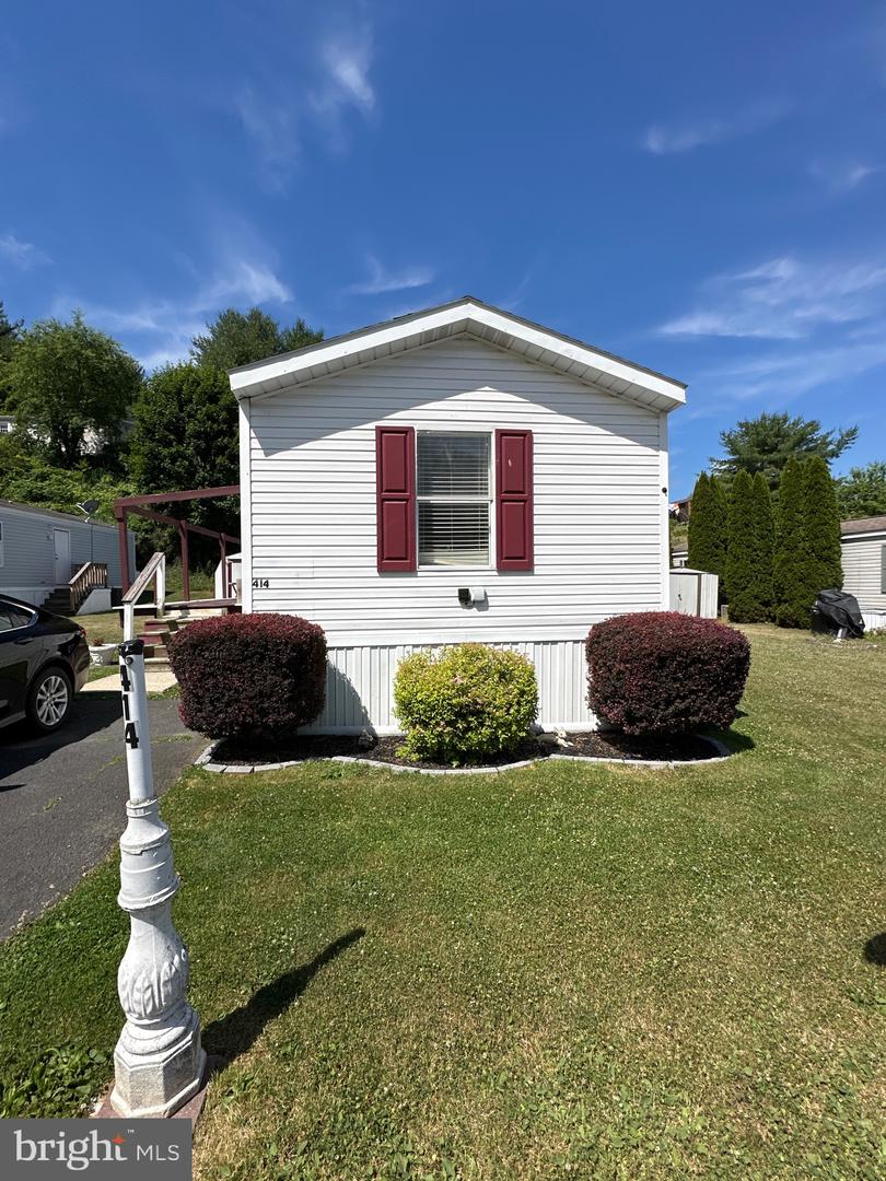 414 Frieden Manor