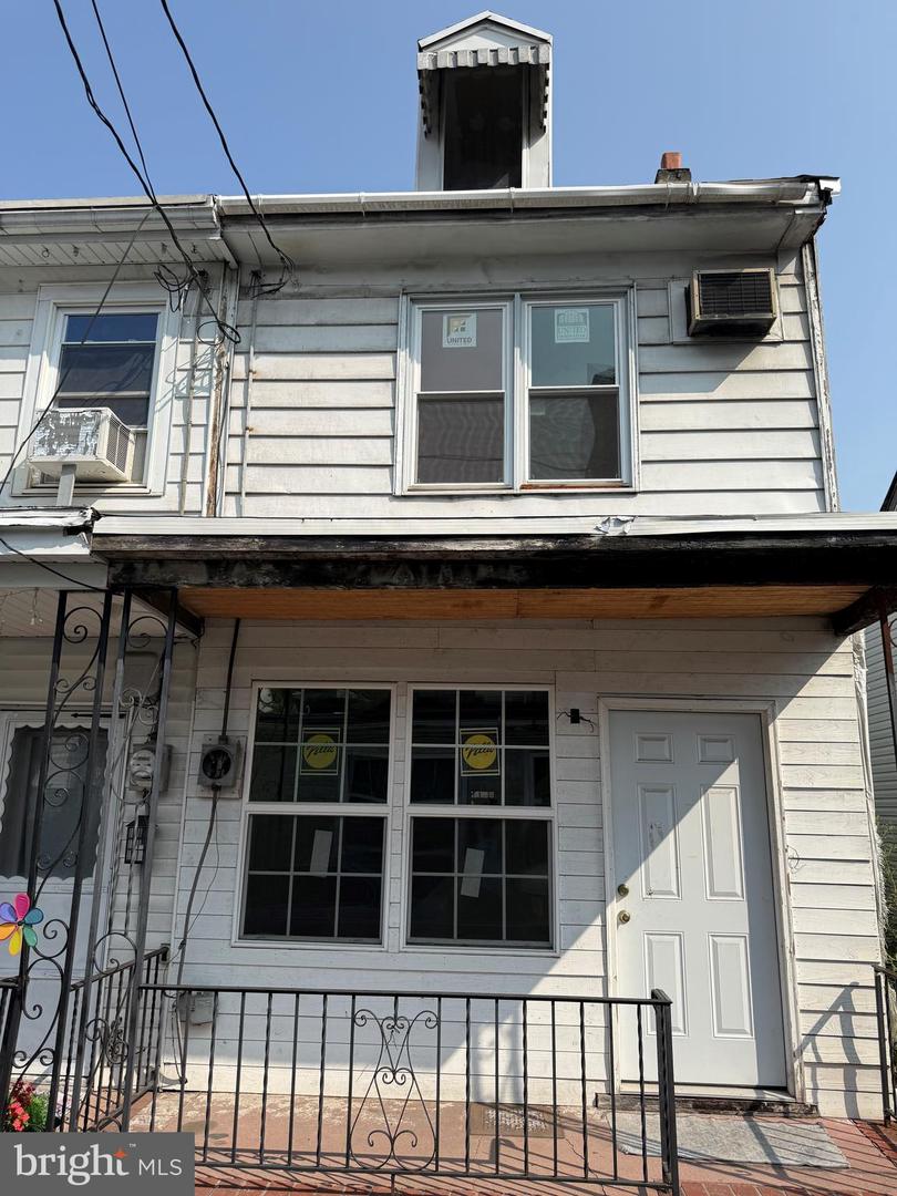 311 W South St