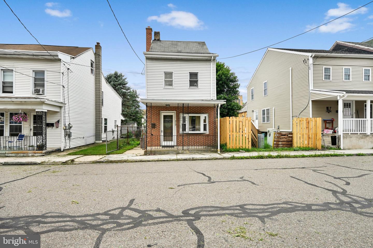 212 N Nichols Street