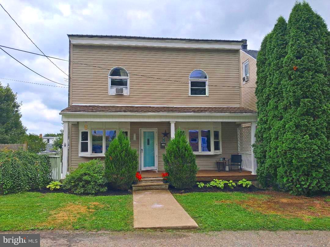 728 W John Street