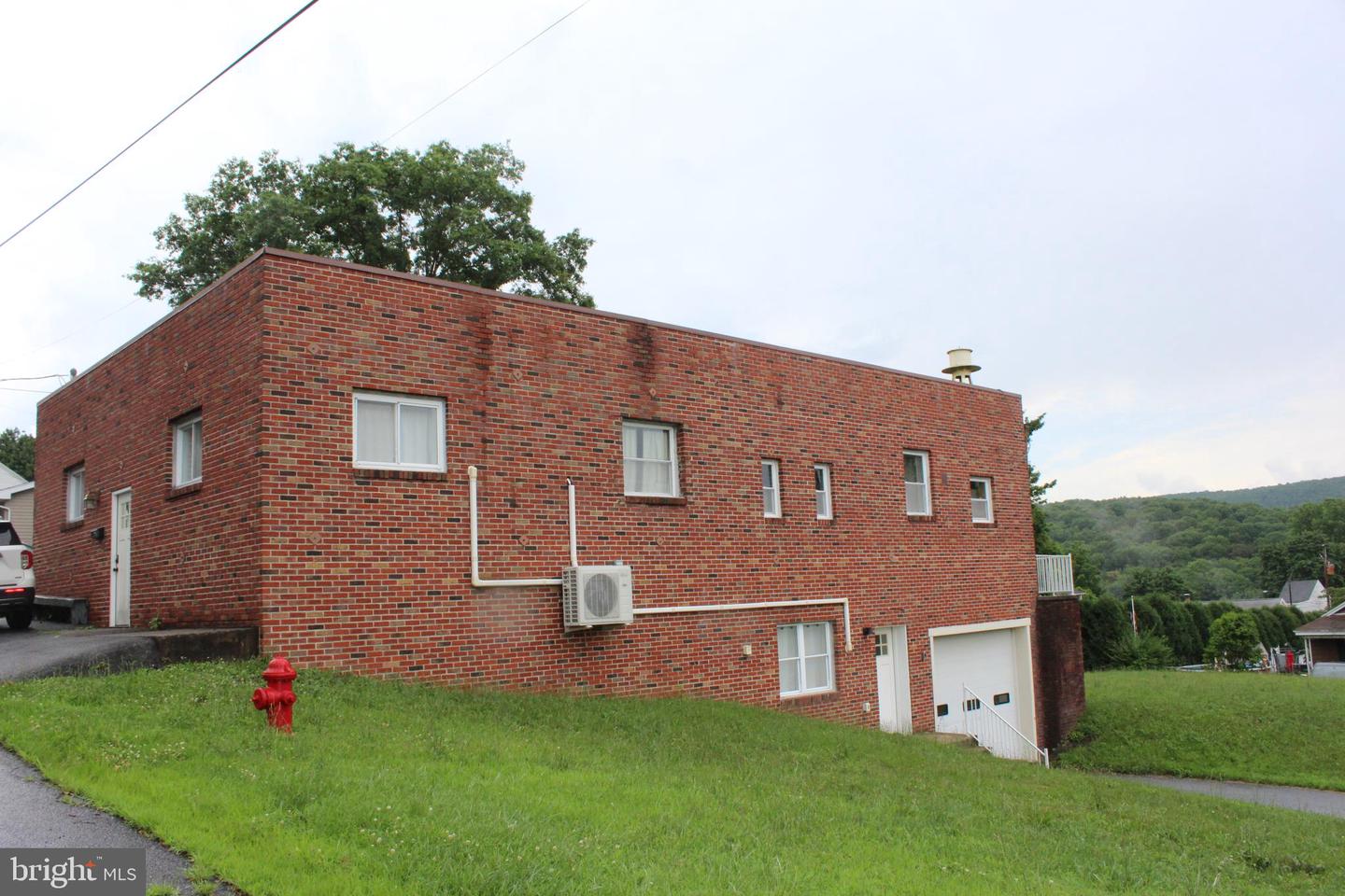 809 Fifth Street