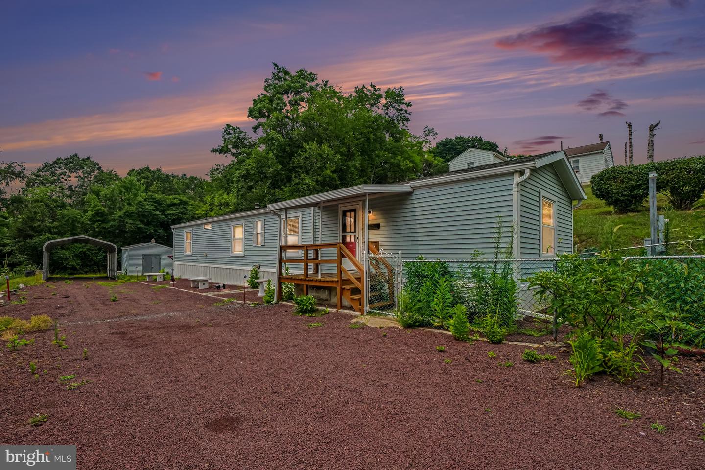 17 Albert Boulevard