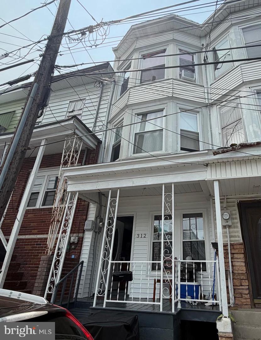 312 S Jardin Street