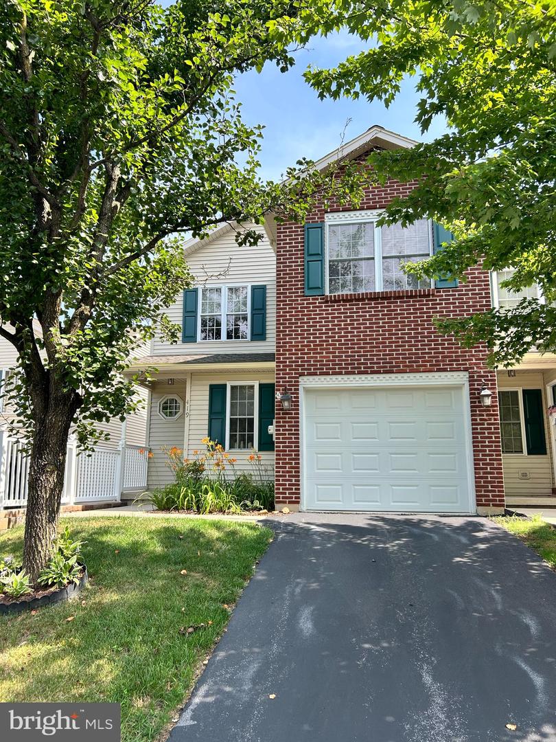 419 Lantern Green Way